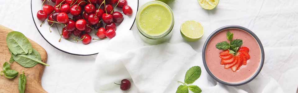 ENERGIZING GREEN SMOOTHIES